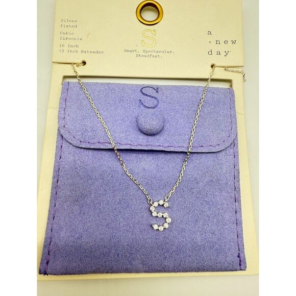 Jewelry - "S" Silver plated neckless